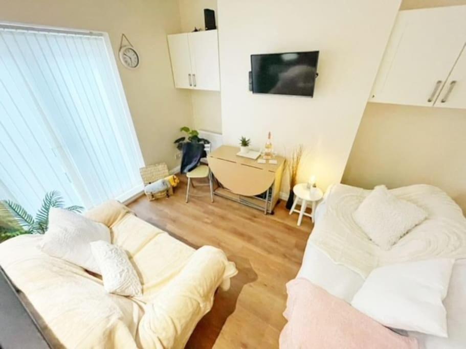 5 Bedroom, Sleeps 9 - Base To Explore Liverpool And Beyond Zewnętrze zdjęcie