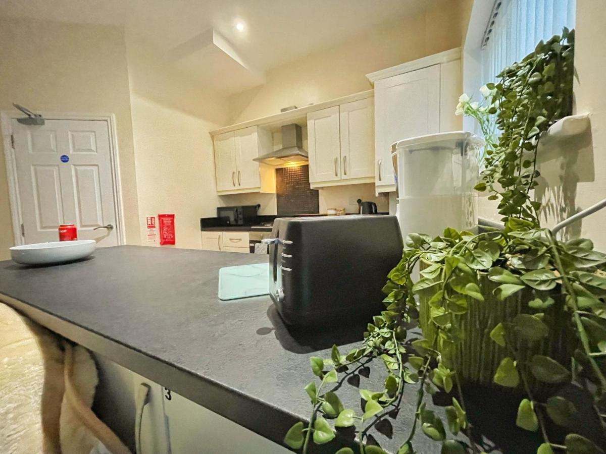 5 Bedroom, Sleeps 9 - Base To Explore Liverpool And Beyond Zewnętrze zdjęcie